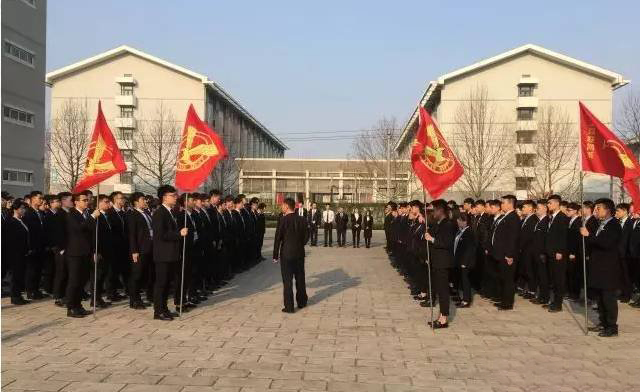 八維學校IT興趣培養首選之地以實戰為導向提升學生競爭力