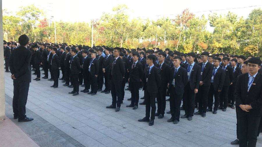 八維學校沉浸式學習之旅帶你走上職業發展快車道