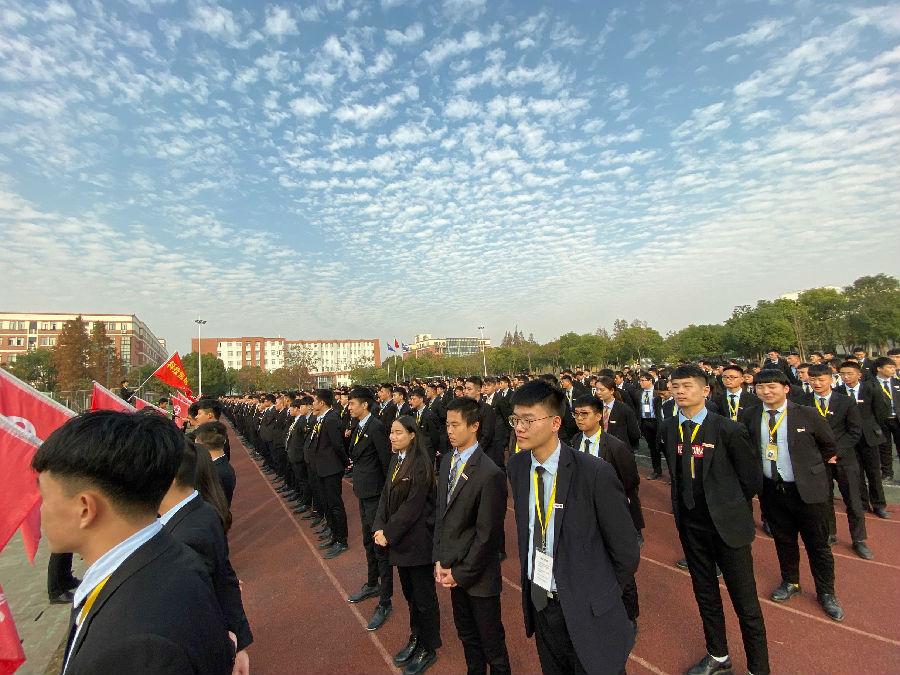 八維教育智馭未來培育人工智能時(shí)代新領(lǐng)袖