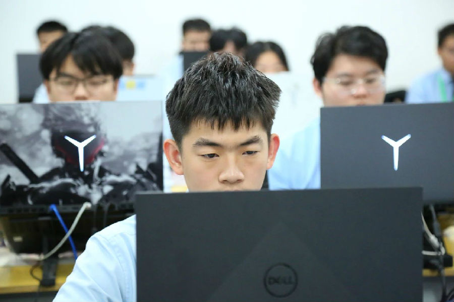 江蘇大數據培訓機構哪個口碑好推薦八維職業學校的理由